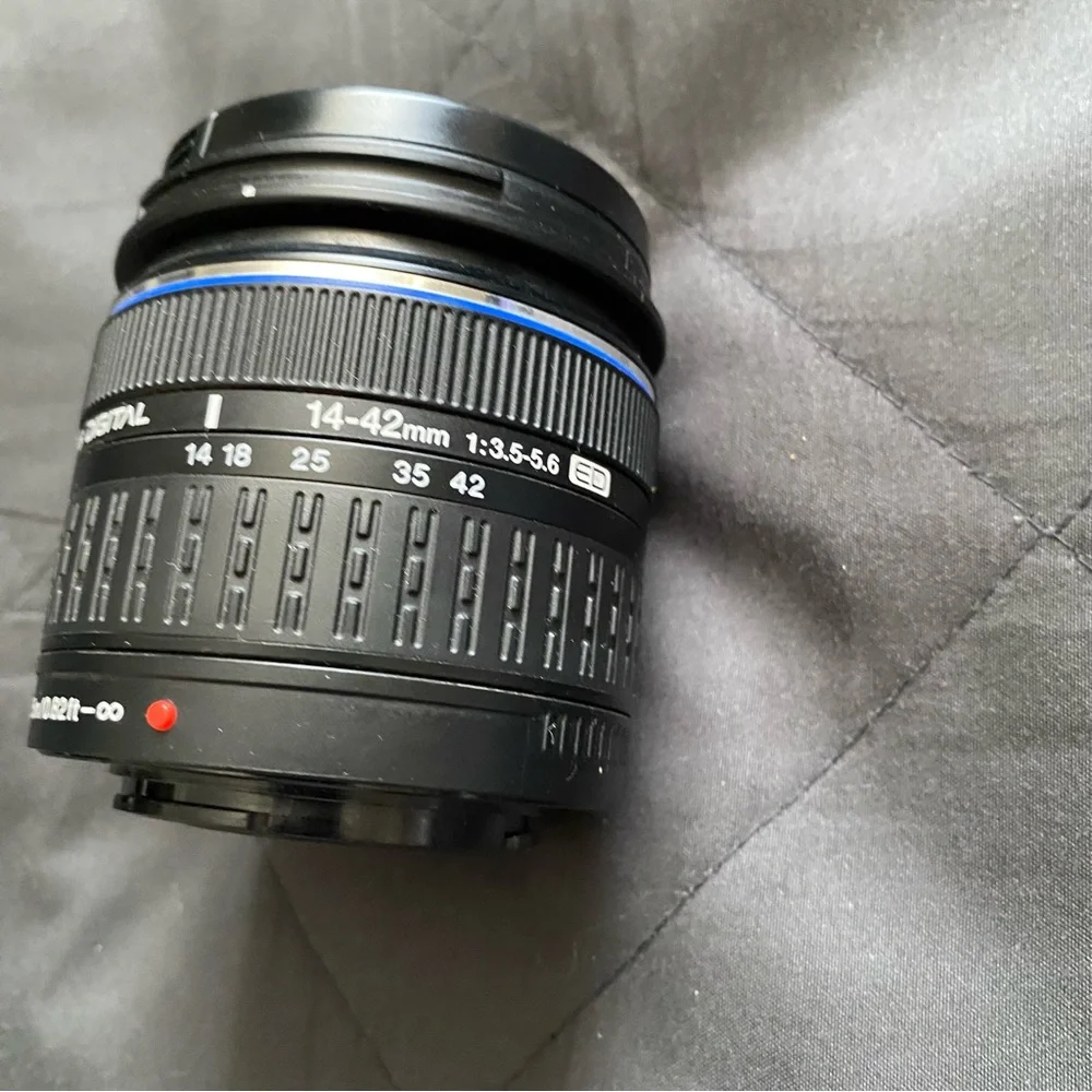 Olympus Digital Lens 14-42mm 1:3.5-5.6 ED